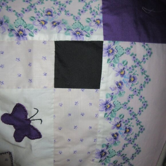 Estate Sale Vintage Quilt Top cotton Bonnet Girls White and Purples - Picture 5 of 8